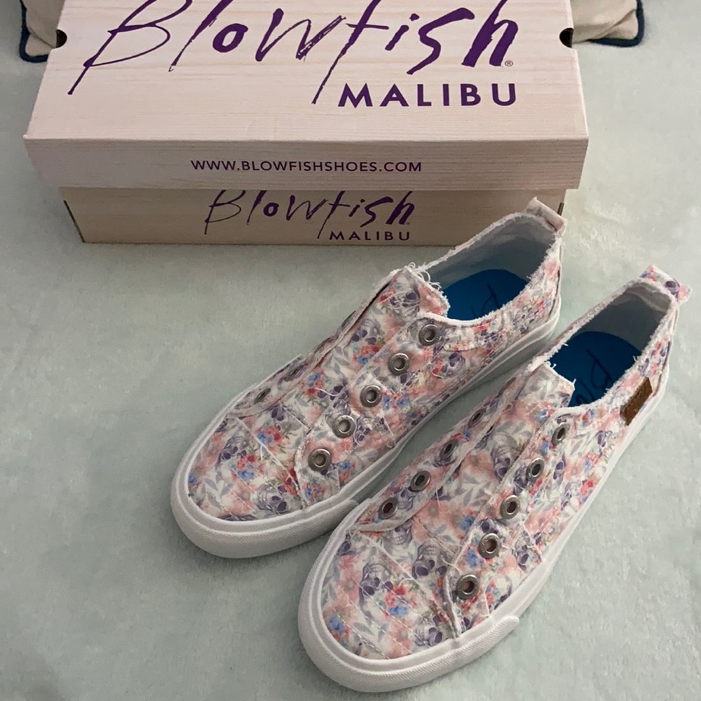 New in box blowfish slip on sneakers